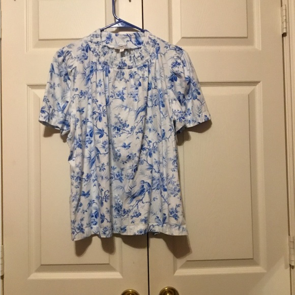 Crown & Ivy Blue and White Floral Top with Birds - Picture 1 of 5